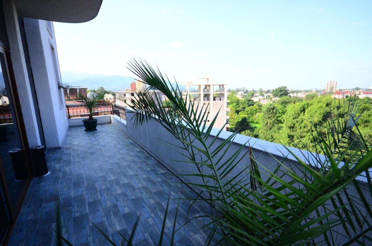 Dream Tower Hotel บาทูมิ ภายนอก รูปภาพ